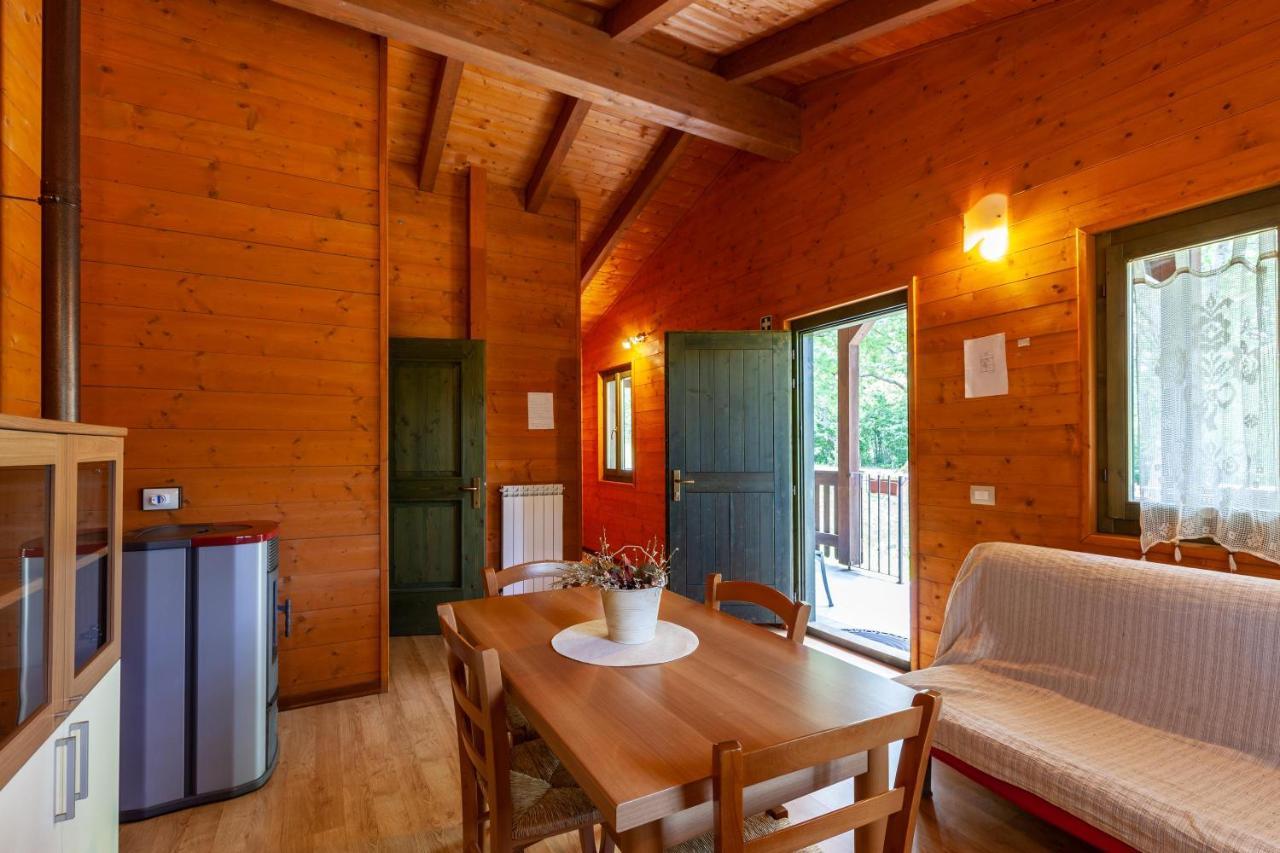 Villaggio Anemone - Chalet Mirtillo Capanne di Sillano Kültér fotó