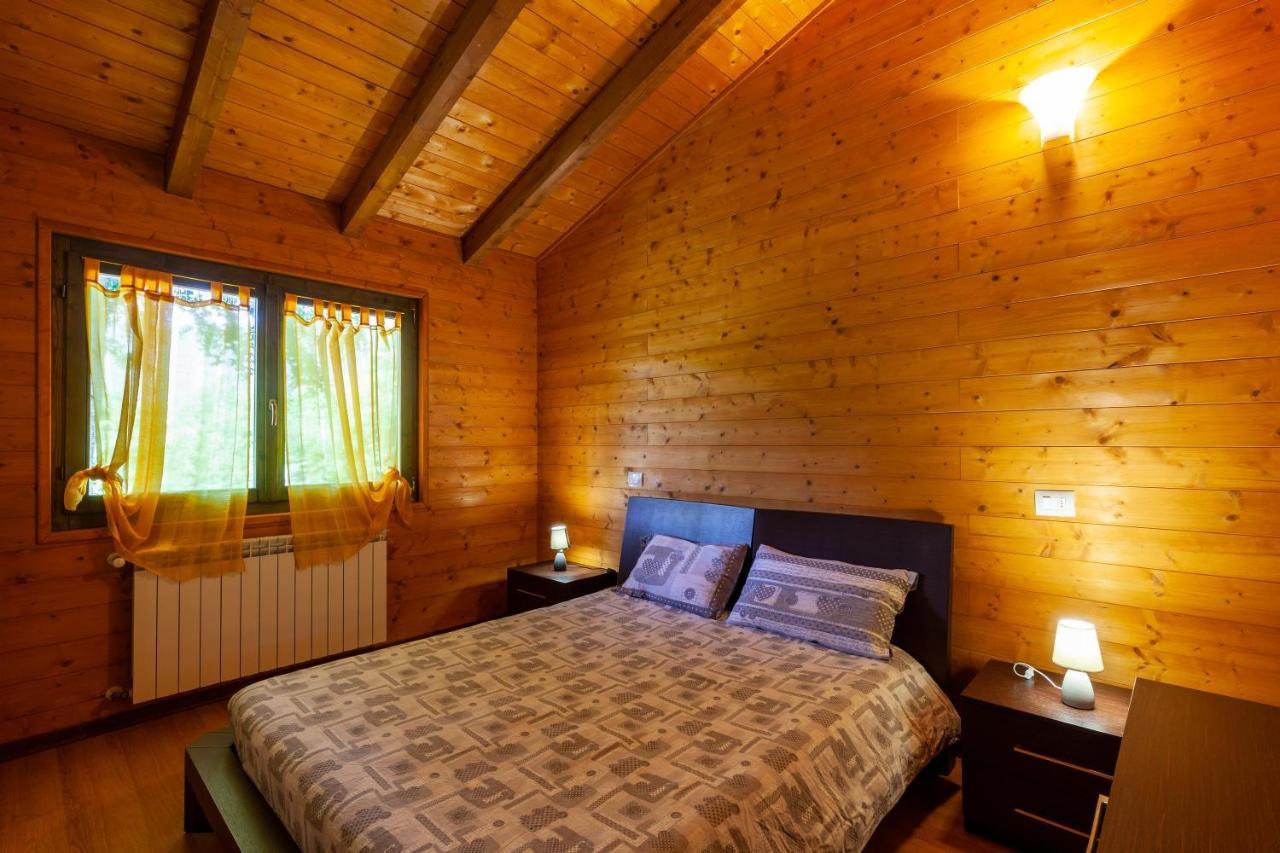 Villaggio Anemone - Chalet Mirtillo Capanne di Sillano Kültér fotó